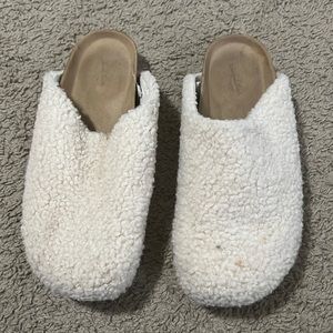 Universal Threads - Shearling Mule - Size 8.5